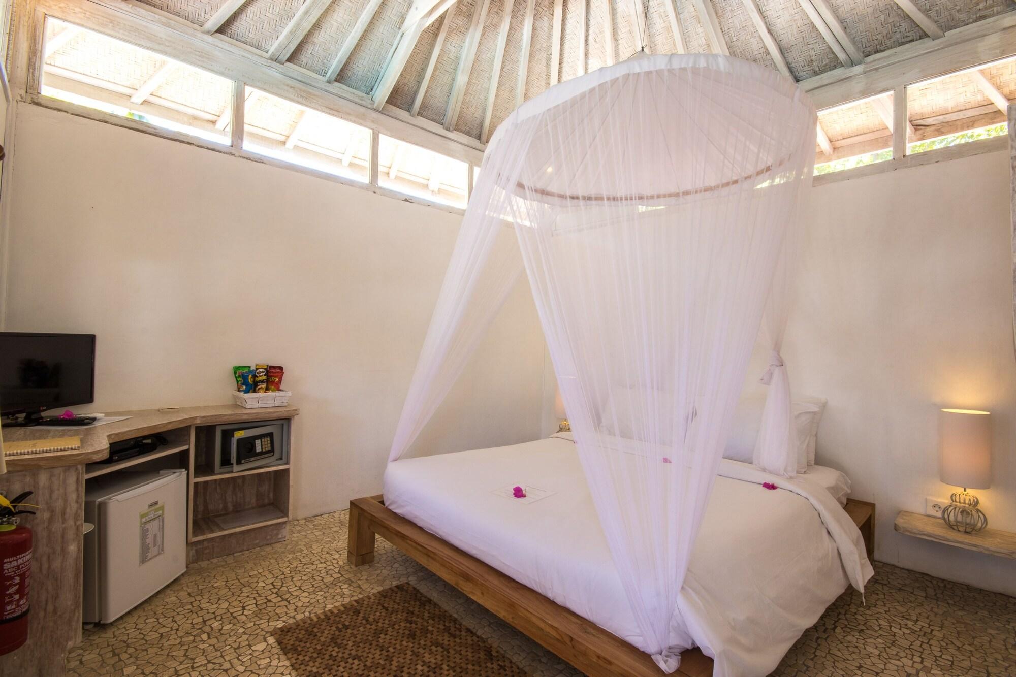Les Ottalia Yoga & Diving, *